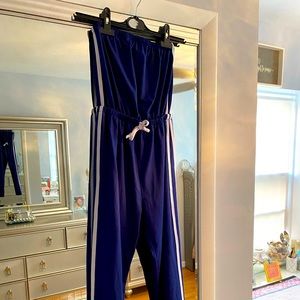 Jumpsuit - halter 💙🤍